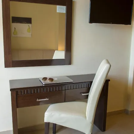 Rouda Village Apartahotel Mikros Gialos