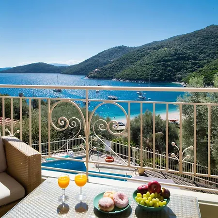Aparthotel Rouda Village 4*