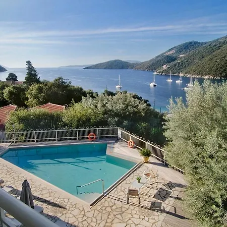 Apartahotel Rouda Village 4*