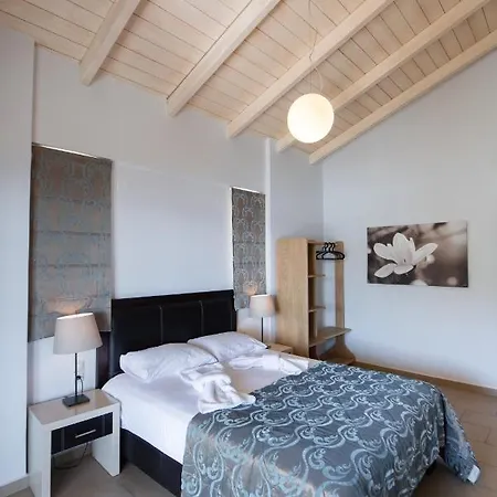 Aparthotel Rouda Village