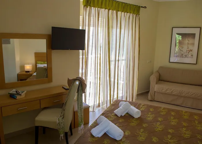 Rouda Village 4*